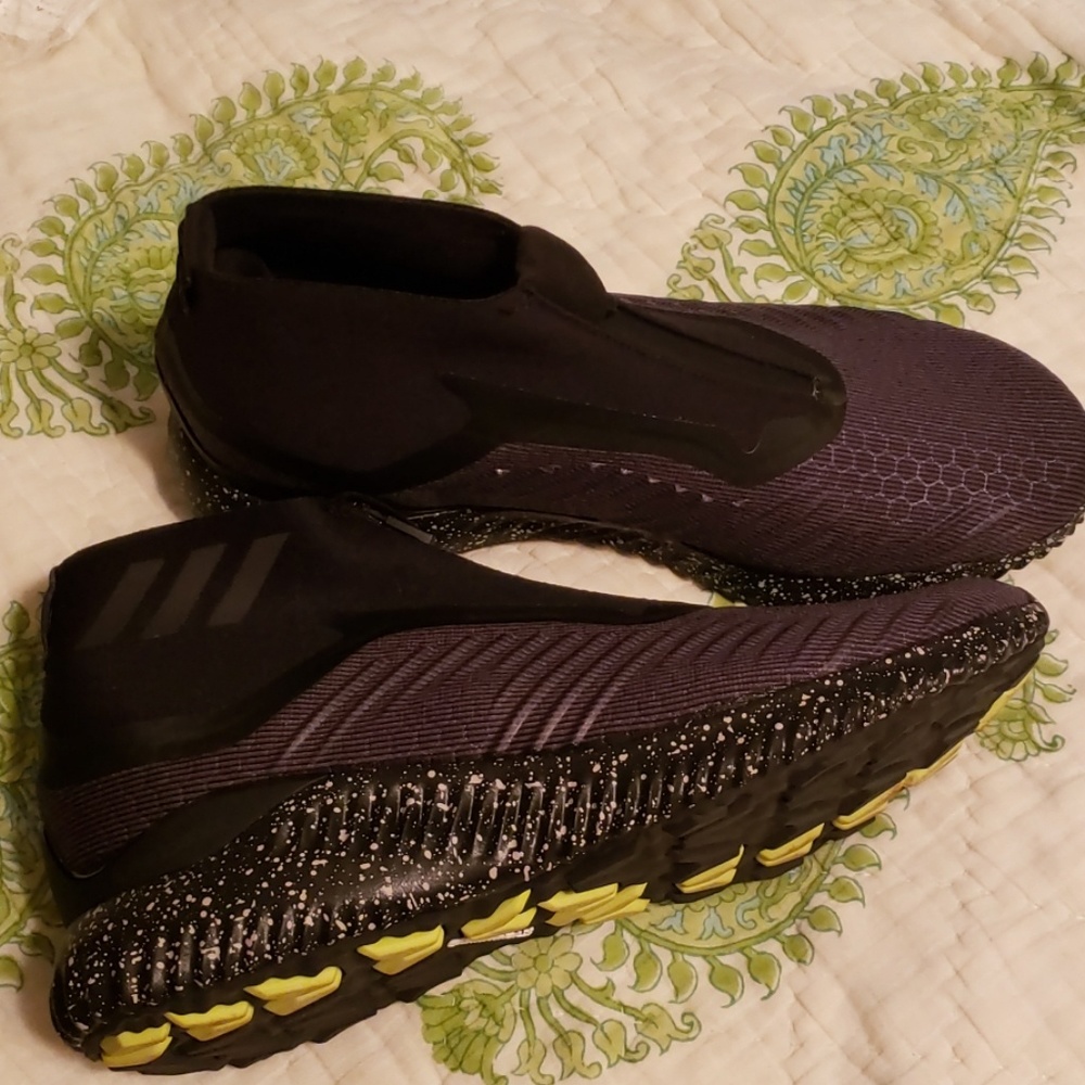 Men's  Adidas alphabounce shoes